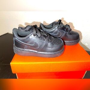 Nike Air Force 1 Low toddler Boys, size 6C Brand new never worn! New in box